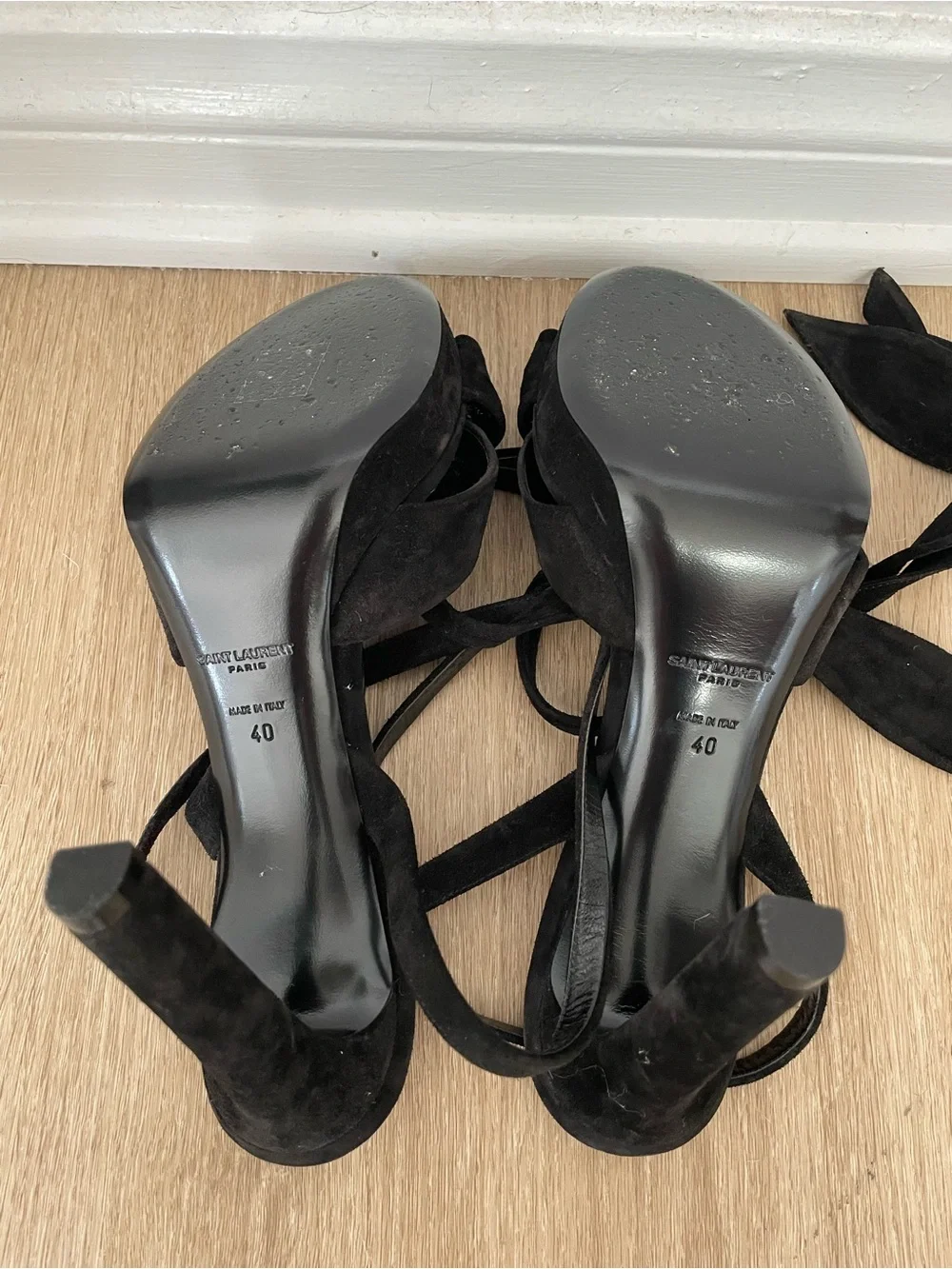 Saint Laurent Black Suede Knot-Front Heeled Sandals with Ankle Wrap - Picture 2 of 4